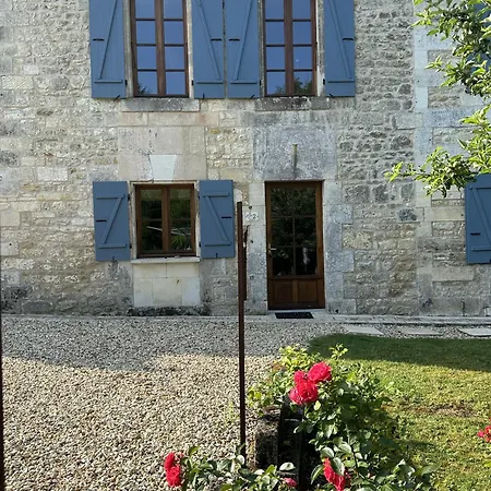 Petit Moulin De Veillard * Bourg-Charente