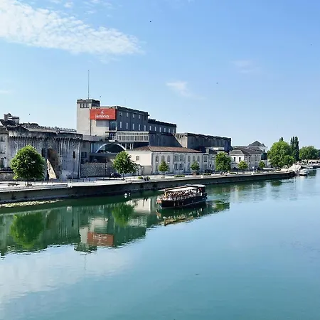 Petit Moulin De Veillard Casa de Férias *